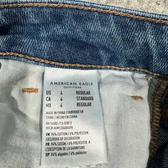 American Eagle Outfitters Ripped Blue Mom Jeans - Picture 4 of 5